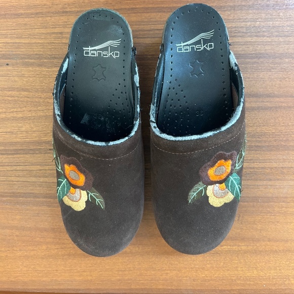 Vintage Suede Dansko Clogs - Picture 4 of 7
